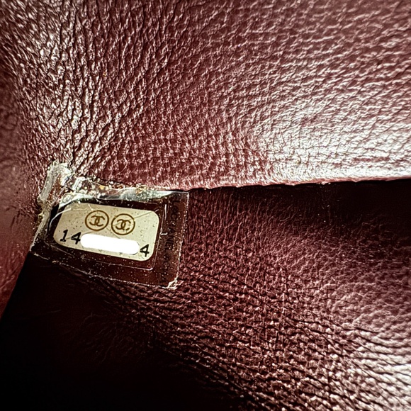 Chanel Classic Medium Caviar Double Flap bag - Picture 9 of 12